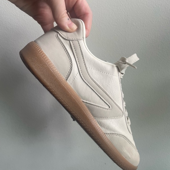 SOLD on another platform  Dolce Vita Cream and Tan Retro Sneakers - Picture 3 of 7